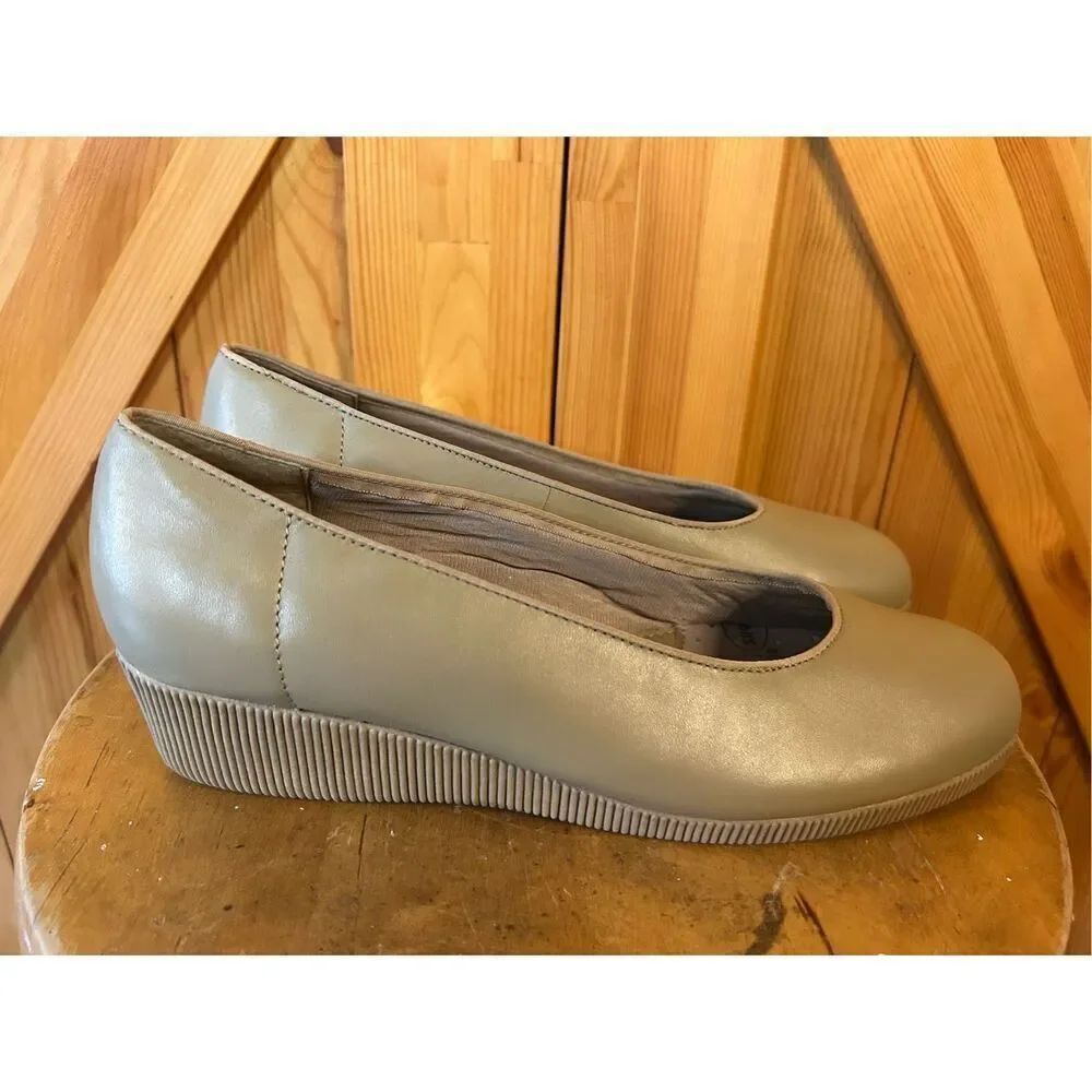 DR SCHOLL'S TAN/BEIGE LEATHER DOUBLE AIR-PILLO WEDGE SLIP ONS SIZE 9.5W
